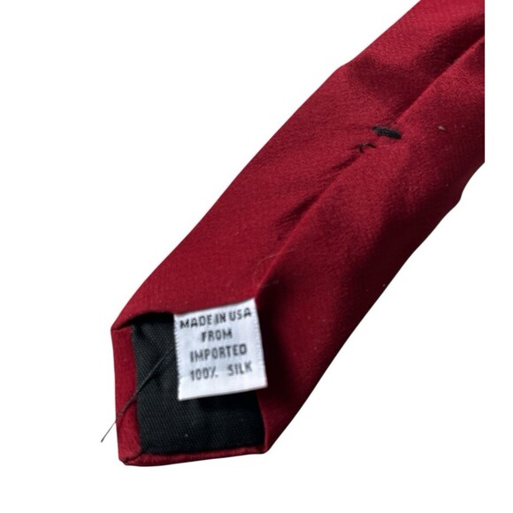 Vicky Davis Tie Fishing with Metal Worm Getting Hooked Necktie Red Silk Novelty - Picture 2 of 3